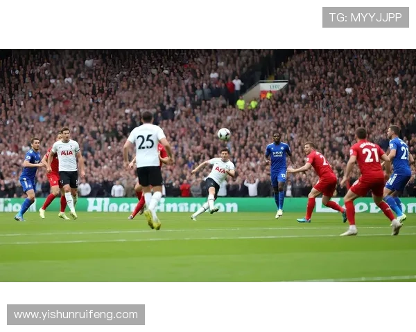 足球明星小牛的真实身份揭秘及精彩比赛瞬间图片分享